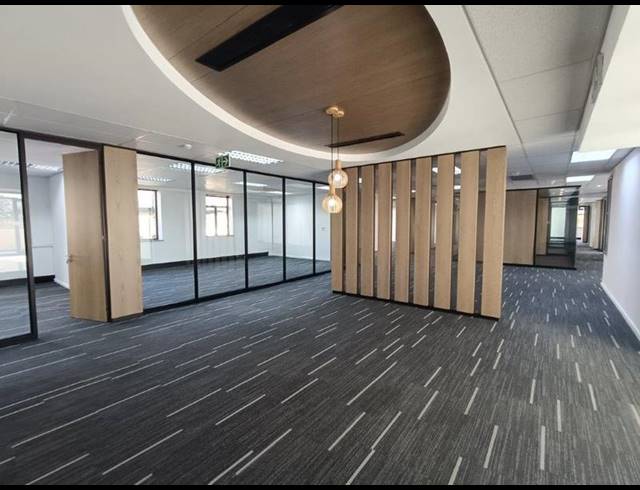 BUSINESS PROPERTY TO RENT IN BRYANSTON